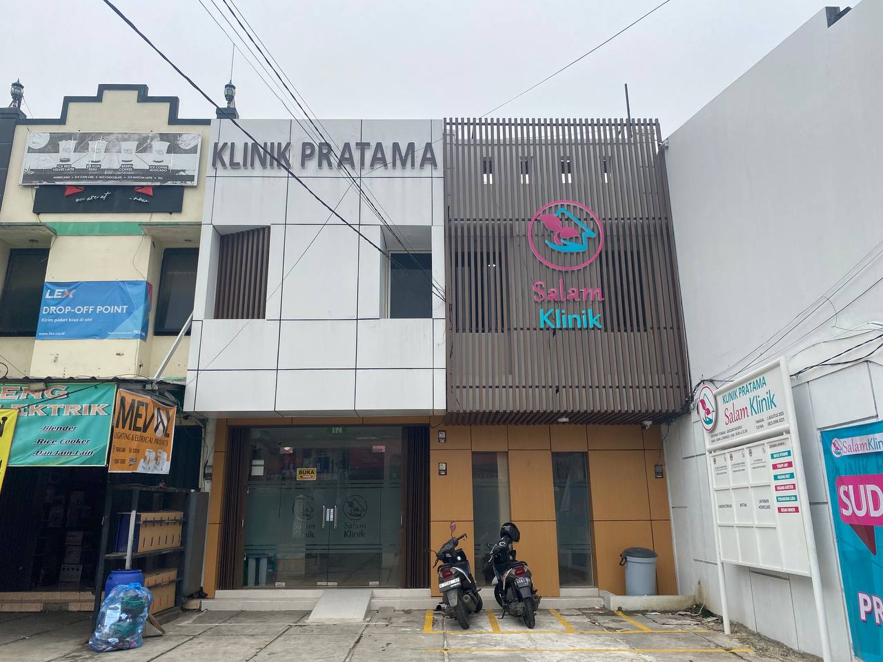 Tampak Depan Klinik